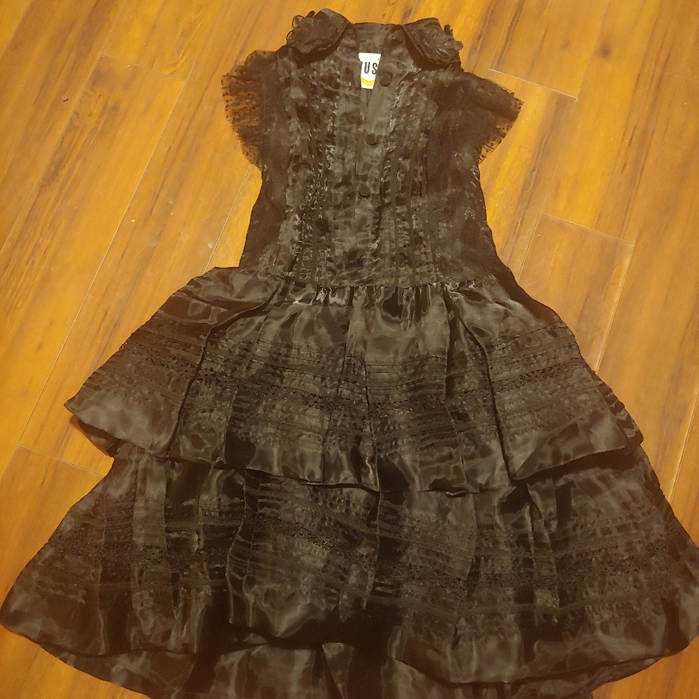 MUST dress size small
